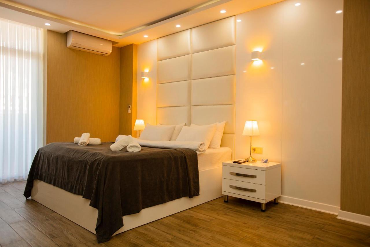 Aparthotel Holiday Lux Batumi Exterior foto
