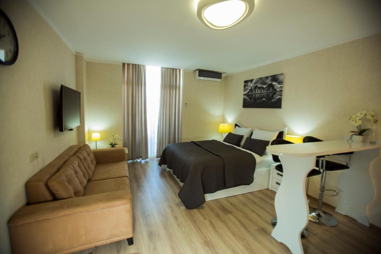 Aparthotel Holiday Lux Batumi Exterior foto