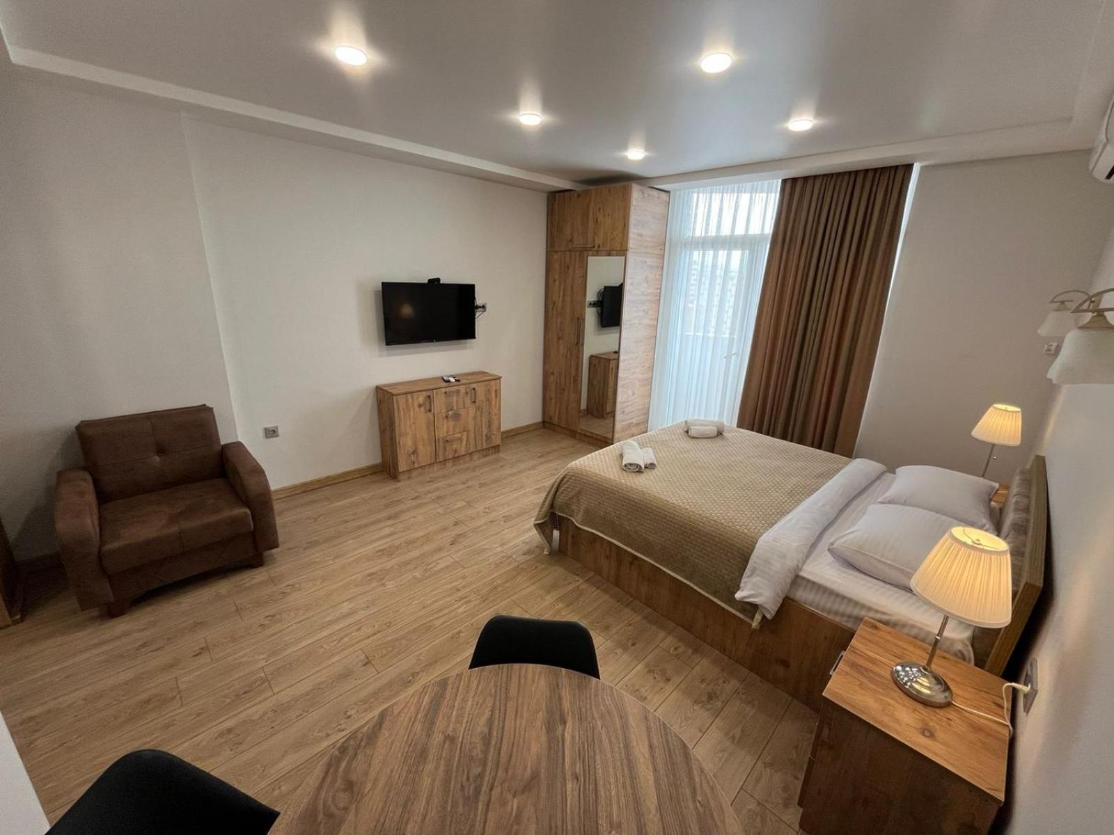 Aparthotel Holiday Lux Batumi Exterior foto