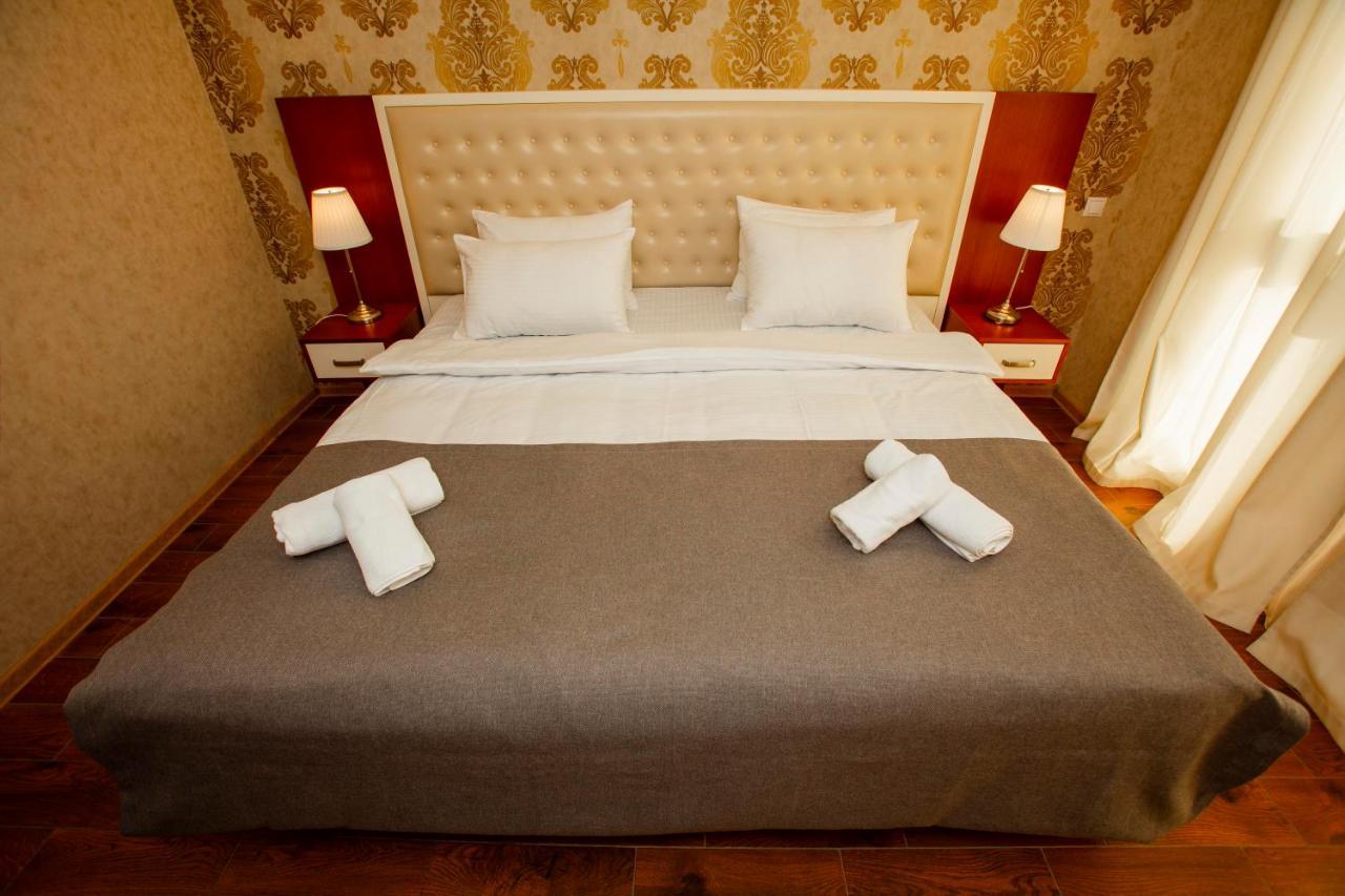 Aparthotel Holiday Lux Batumi Exterior foto
