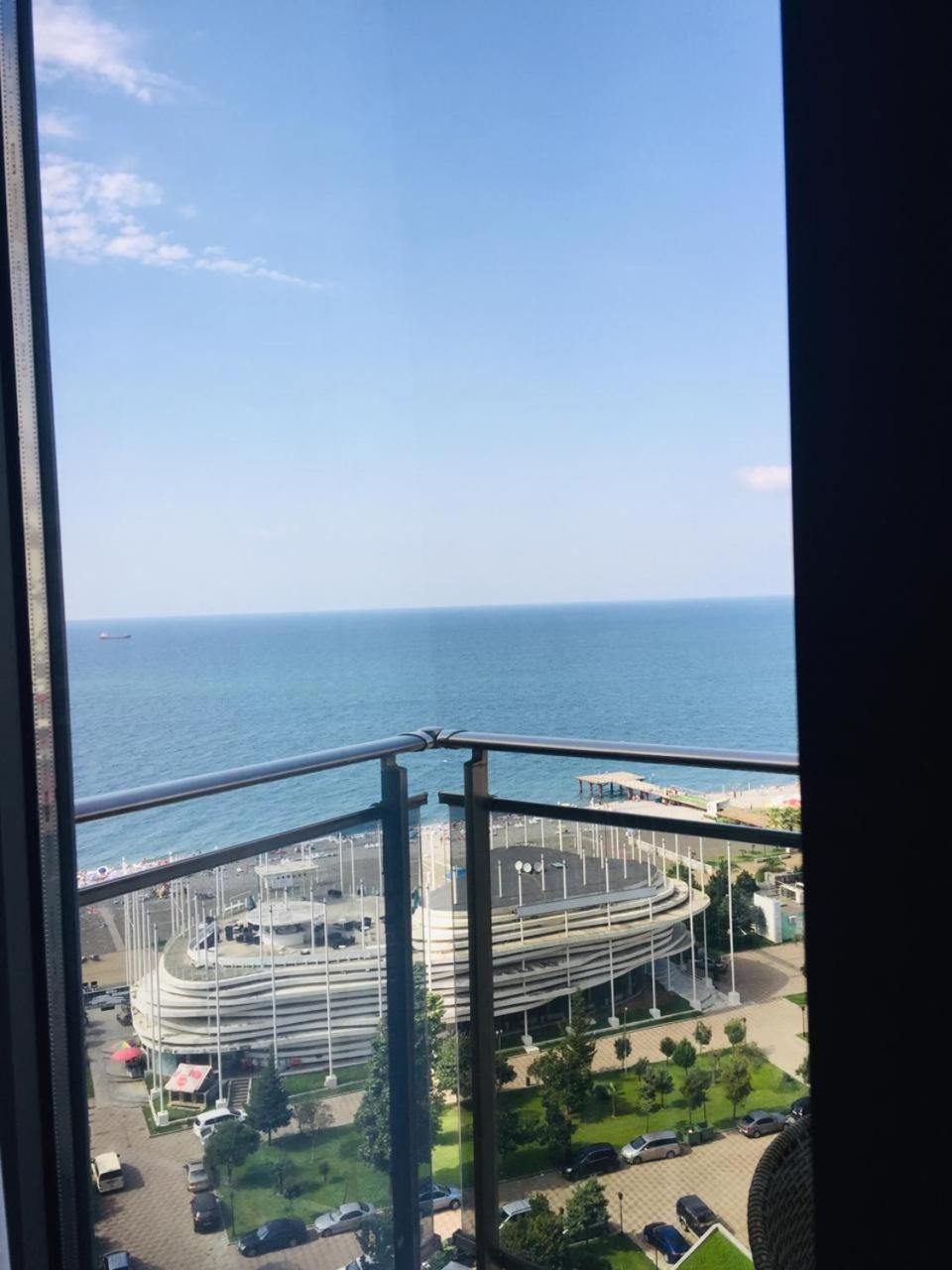 Aparthotel Holiday Lux Batumi Exterior foto